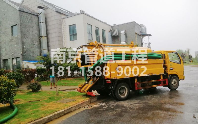 246宁海路小区化粪池清理