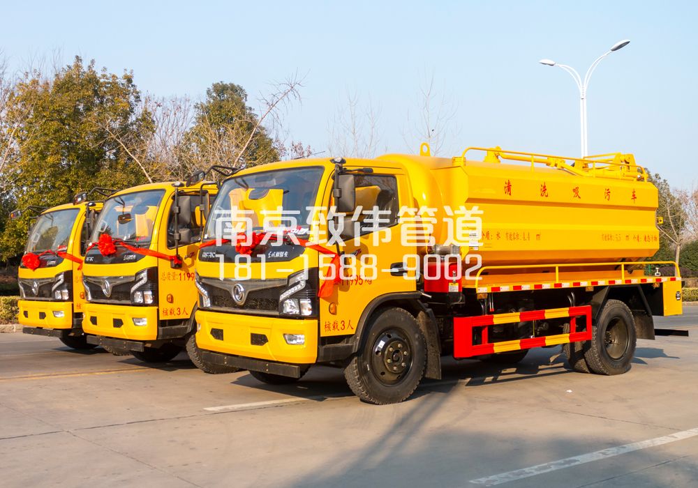 宁海路多利卡吸污车